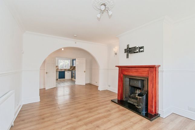 36, Stainburn Avenue, Castleford photo 4