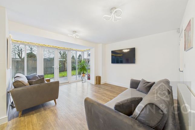 7, Willow Tree Way, Northampton photo 4