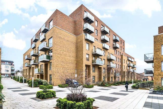 Flat for sale in Candish Court, Hornsey