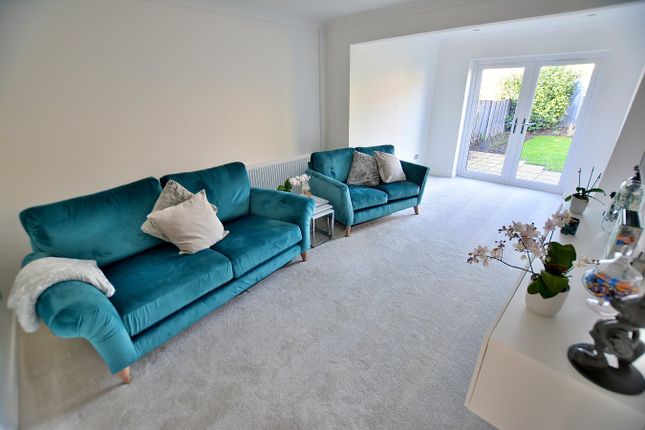 96, Coppice Avenue, Ferndown photo 3