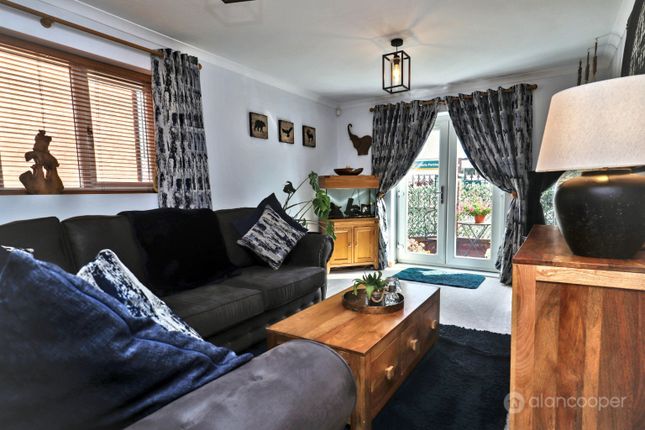 Flat 5, Heathside, Nuneaton photo 4