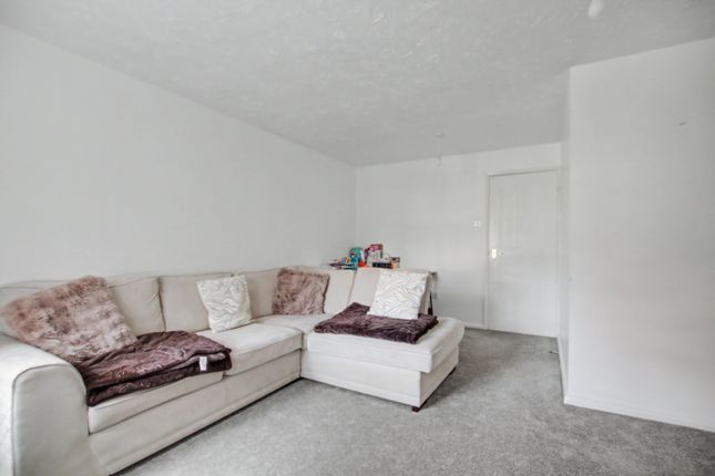 5 Lambourne House, Mallow Road, Southampton photo 3