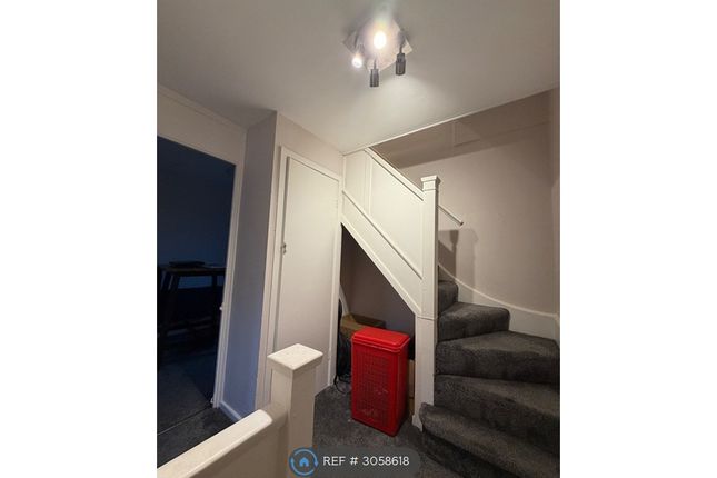 Westover Court, Downley, High Wycombe photo 2