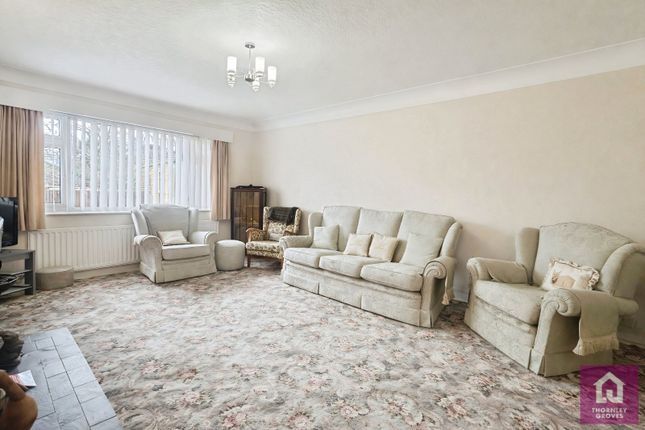 3, Bank Close, Chester photo 3
