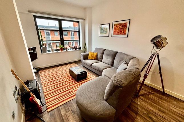 2-bed flat on 508, Kettleworks, Birmingham, £205,000