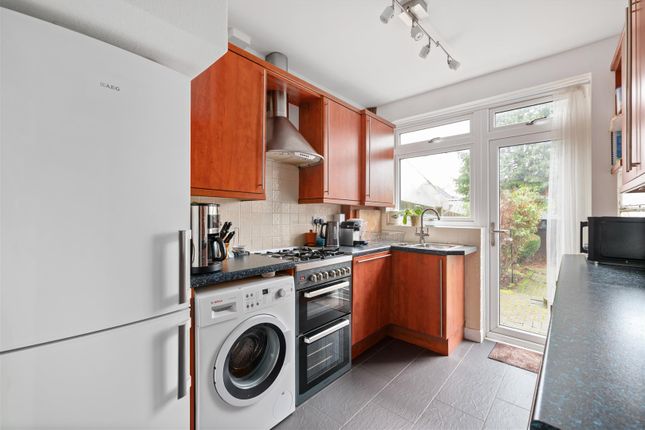 9, Beaford Grove, London photo 4