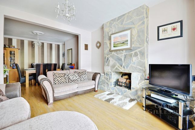 83, Merton Avenue, Uxbridge photo 3