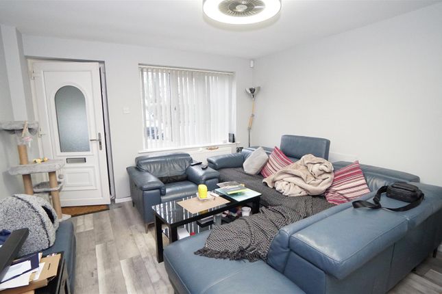 124, Silverhill Road, Bradford photo 2