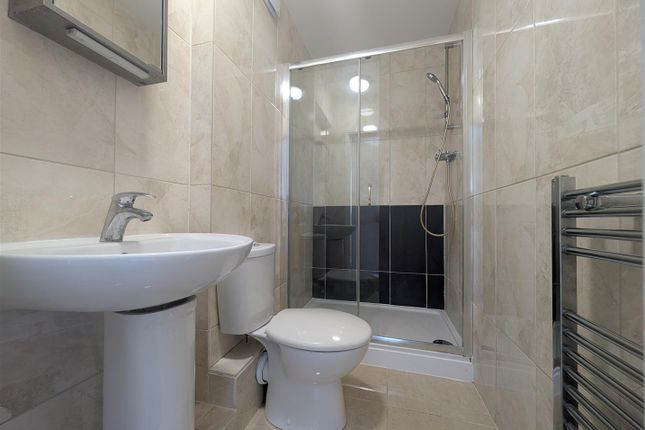 FFFL 85, Humber Way, Slough photo 3