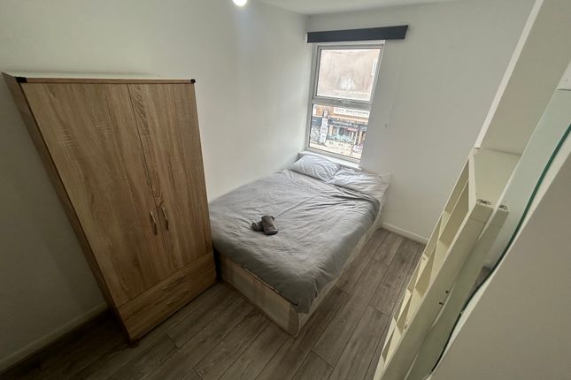 226, Bethnal Green Road, London photo 5