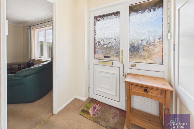 2, Hawthorne Close, Undy photo 2