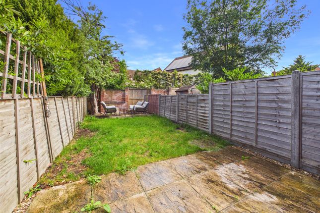8, Bronte Close, Gloucestershire photo 4