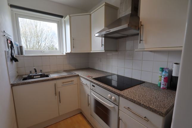 Flat to rent in Lode Lane, Solihull