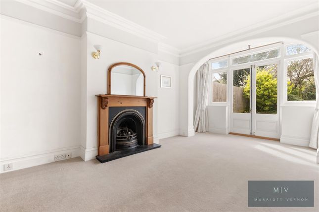 64, Blenheim Crescent, South Croydon photo 3