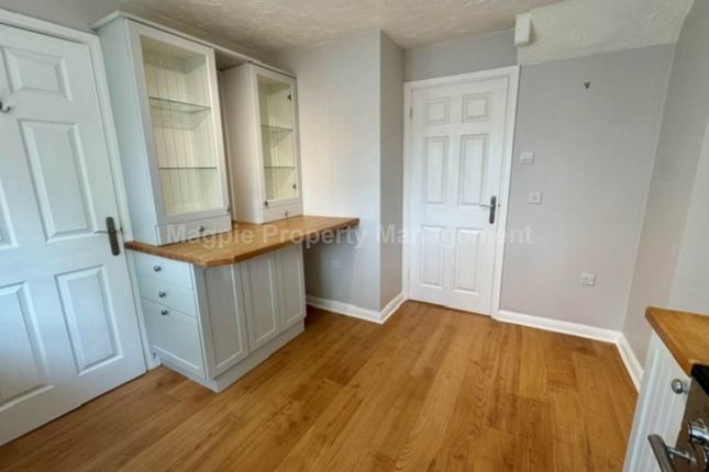 30, Hawkesford Way, St Neots photo 4