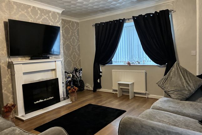 35, Sissons Grove, Leeds photo 3