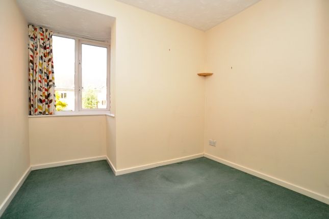 Flat to rent in Redoubt Close, Hitchin