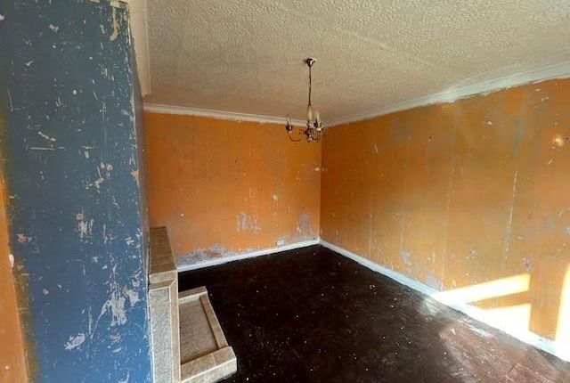 35, Pen Y Fon Street, Llanelli photo 3
