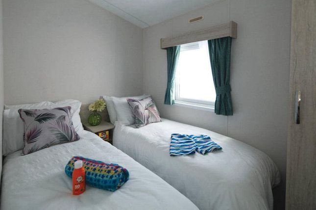 320, The Pines Holiday Park, Doldowlod, Llandrindod Wells photo 3
