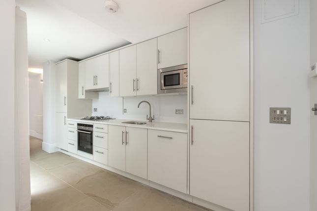 Flat 1, 66, Great Cumberland Place, London photo 4