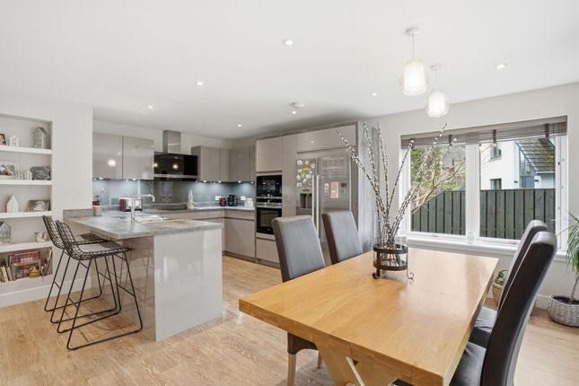 21 St. Serfs Place, Auchterarder photo 3