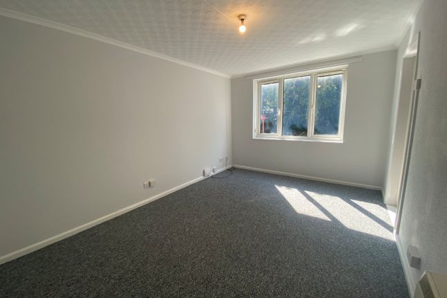 7, Bronte  Court, Hull photo 5