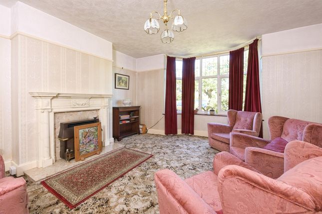 Terraced house for sale in The Crescent, Abington, Northampton