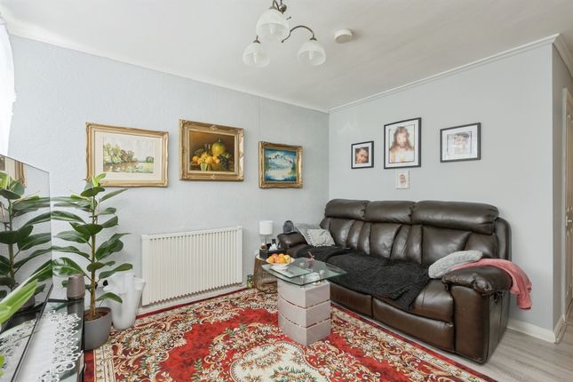 69a, Hunters Court, Showfields Road, Tunbridge Wells photo 2