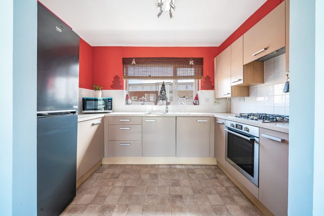 33 , Lundy House, Drake Way, Reading photo 5