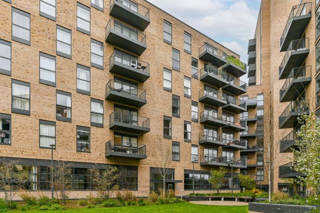 Thumbnail Flat for sale in Masters Court, Harrow