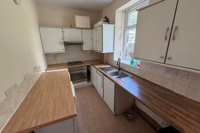 3, Ivy Street, Huddersfield photo 3