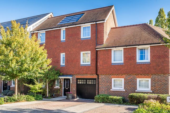 4-bed terraced on 19 Macmillan Road, Sevenoaks, £750,000