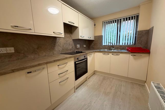 Flat 11 Aneurin Bevan Court, Pontypool photo 2