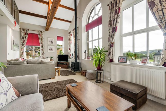 2, Cross Lane Court, Keighley photo 2