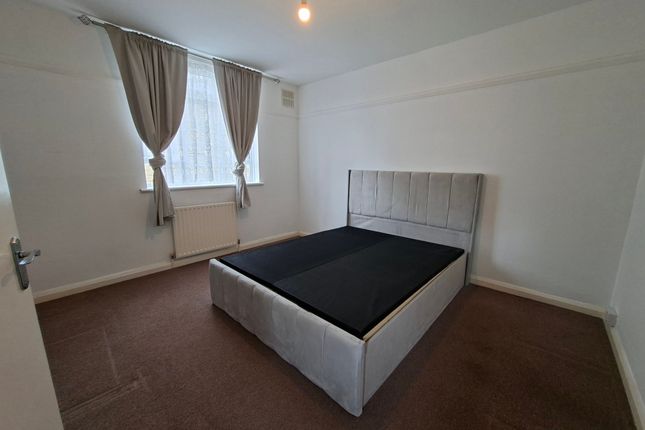 8, Pembroke Road, London photo 4