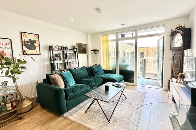 Thumbnail Flat for sale in Lamington Heights, Madeira Street, London