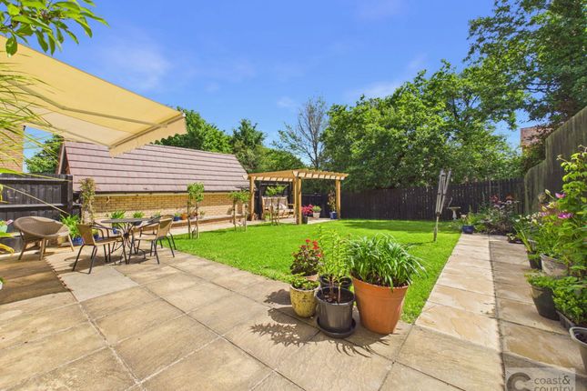 30 Foxglove Close, Newton Abbot photo 2