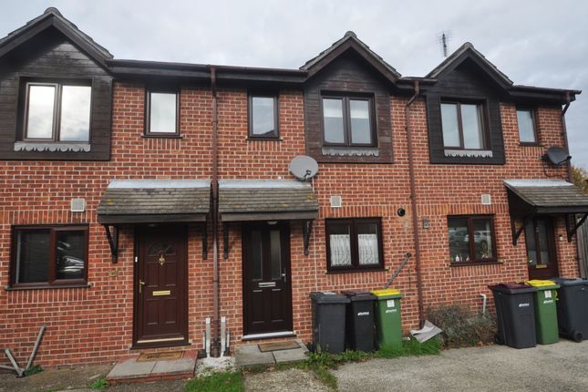 Terraced house to rent in Sandon Close, Rochford SS4