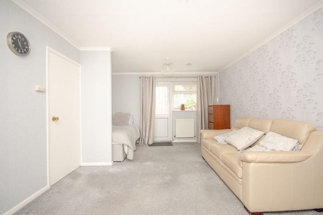 35, Long Close, Bristol photo 3
