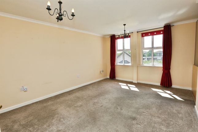 Flat 15, Cray House, 40, Stoke Road, Gosport photo 3
