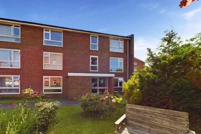 Thumbnail Flat for sale in Holmbury Grove, Featherbed Lane, Forestdale, Croydon