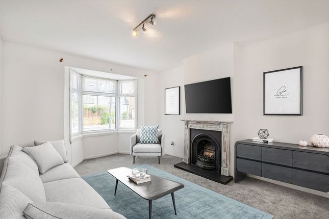 Ground Floor Flat, 75, Hartfield Crescent, London photo 3