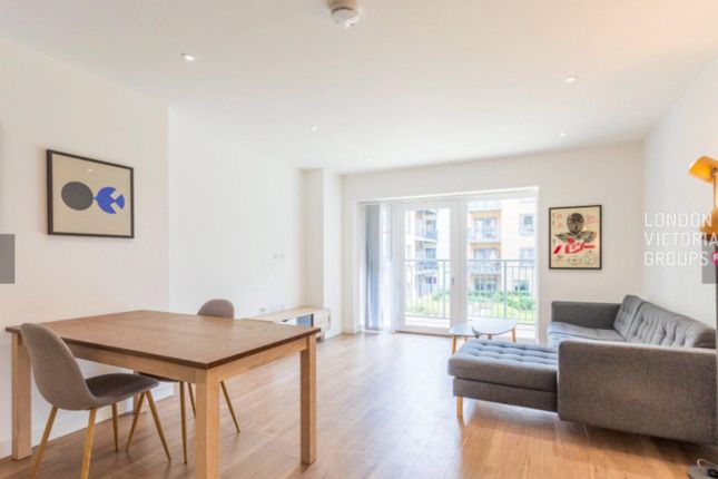 Flat 40, Fermont House, 15 Beaufort Square, LONDON photo 2