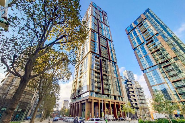 Flat for sale in Harbour Way, Canary Wharf