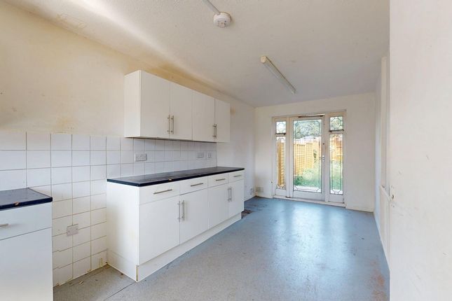 X, Longworth Close, Thamesmead photo 3