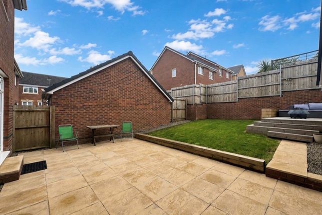 Woodfieldside Road, Blackwood photo 3
