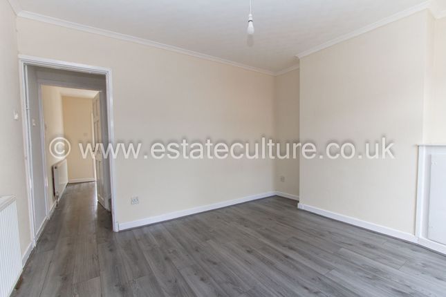 63 Arbury Avenue, Coventry photo 3