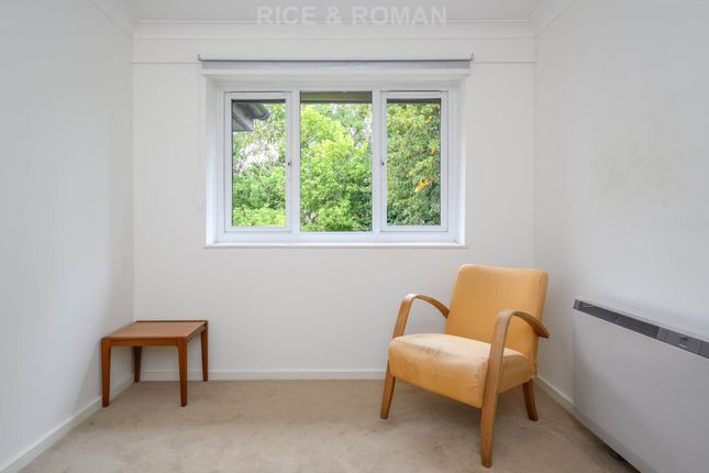 Wordsworth Drive, Sutton photo 2