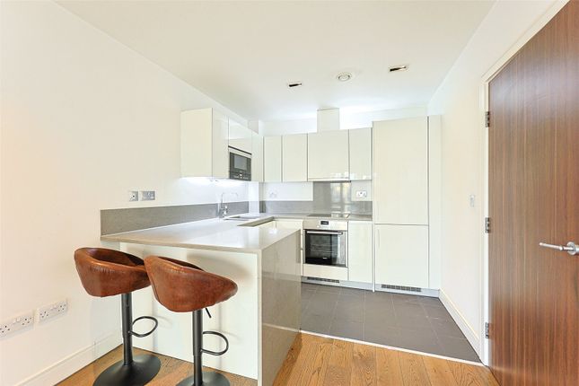 Longfield Avenue, Ealing photo 3