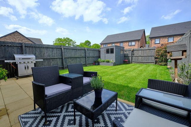 Whinney Close, Harrogate photo 3
